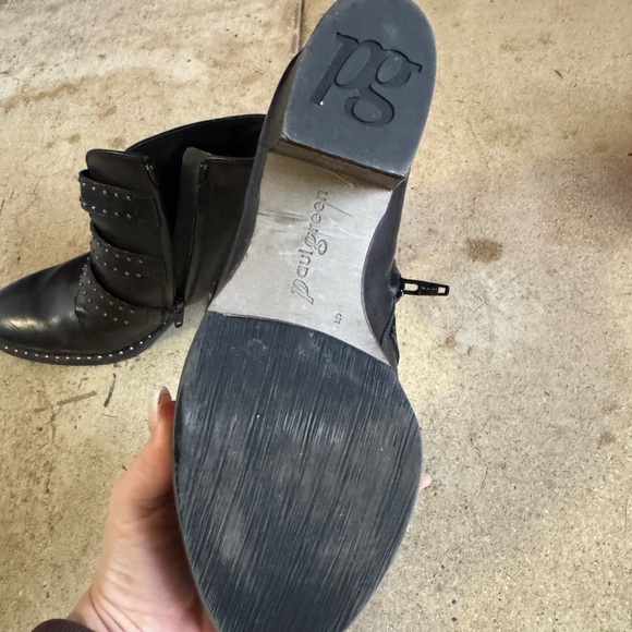 Paul Green SoHo Studded Leather Moto Ankle Boots - Picture 4 of 9